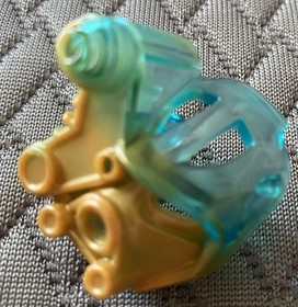 LEGO Bionicle Mask of Ice Marbled Gold Trans Light  Blue Skull Warrior 19064pb01
