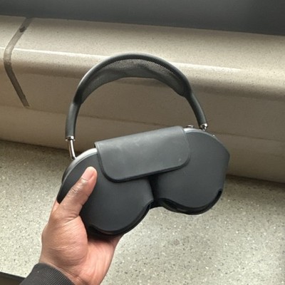 Apple AirPods Max Black Wireless Headphones Active Noise Cancellation Mic