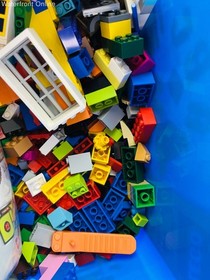 LEGO 4496 Creator Fun with Building Building Bricks & People Tub Appears Full