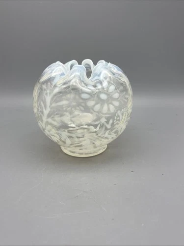 Fenton White Opalescent Daisy Fern Glass Rose Bowl - Ruffle Vase - Vintage 4”