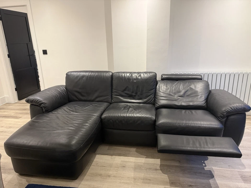 Natuzzi leather sofa, photo 4 of 5