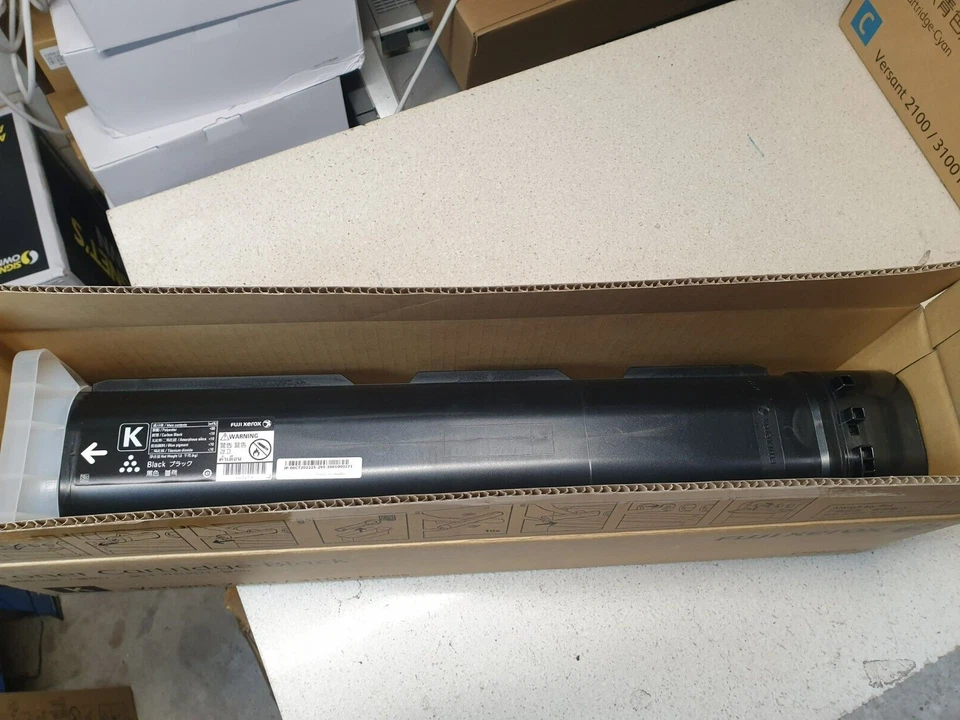 Genuine Xerox CT202225 Black Toner for Versant 2100 / 3100 See Photos - image 3 of 3