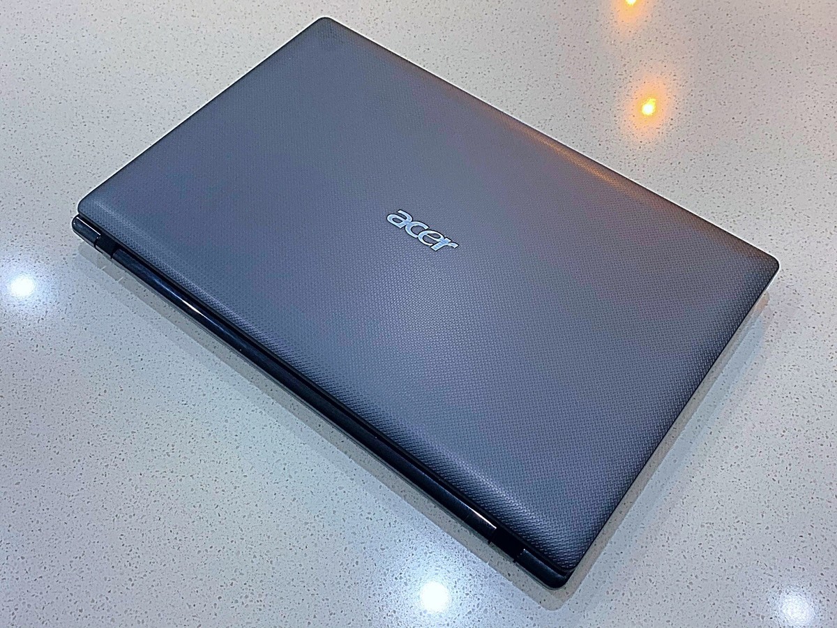 ✩ Acer Aspire Intel 5750G Core™i5•2.90GH•NVIDIA GeForce GT520