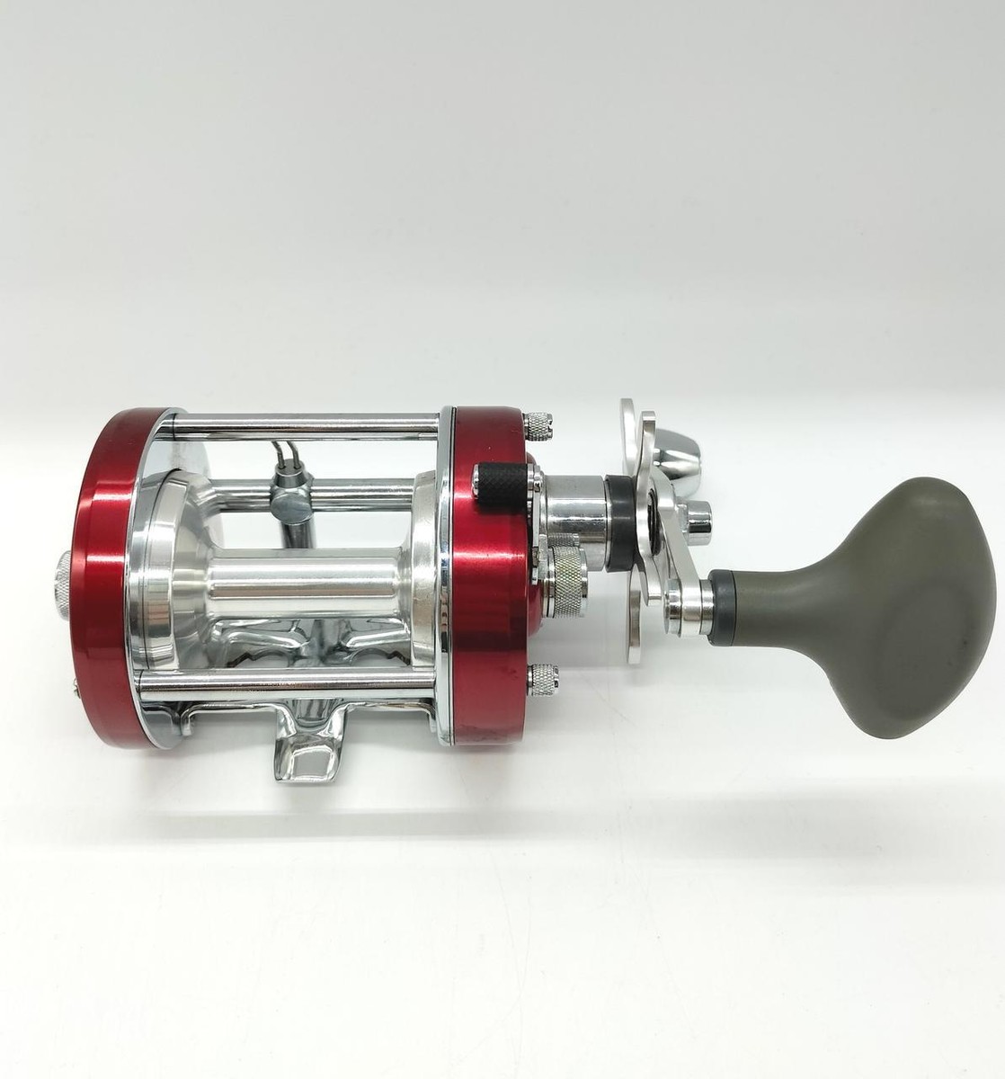 Ambassadeur 7000 リール Abu Garcia Ambassadeur® 7000 Baitcast Combo | Abu Garcia