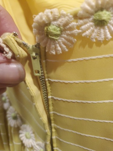 Vintage 1970’s Womens Bridesmaid Dress Striped Chartreuse Yellow Chiffon Daisy A - Picture 19 of 23