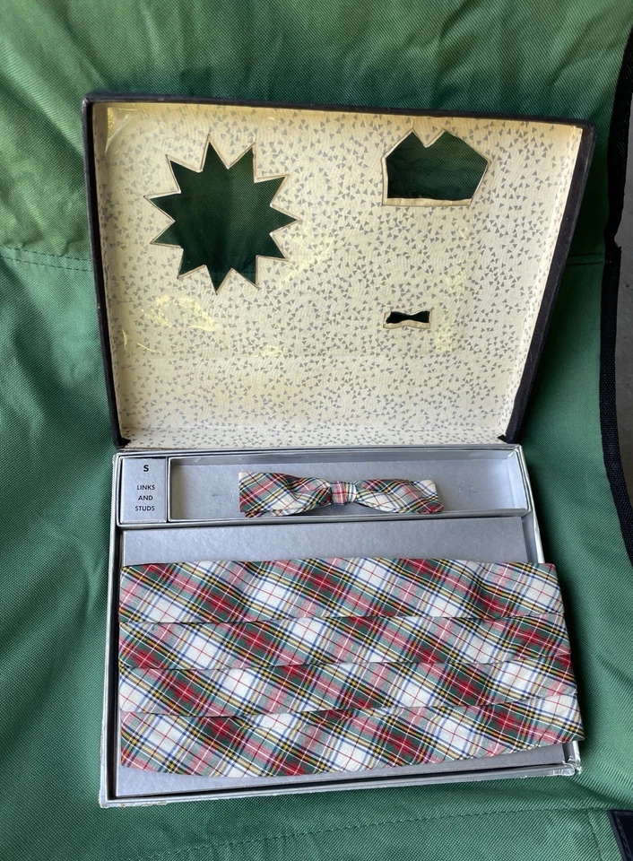 After Six by Rudofker VTG Red Tartan Plaid Bow Tie & Cummerbund Box 50s - Image 2 of 4