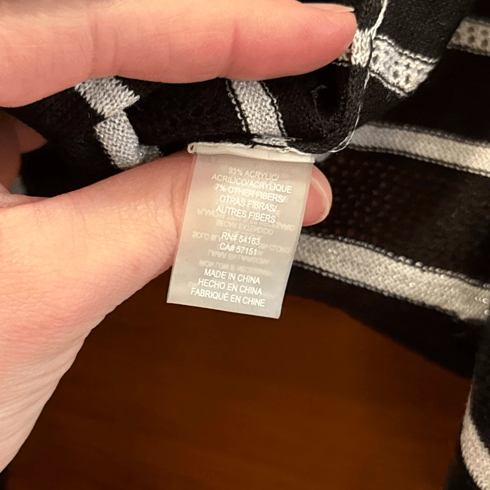 Chal a rayas blanco negro Calvin Klein para mujer talla única Foto 4 de 4