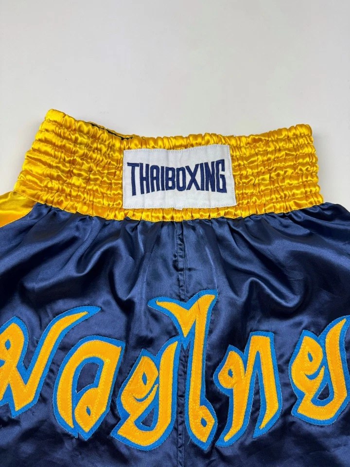 Pantalones cortos de lucha de boxeo tailandés vintage Foto 3 de 4