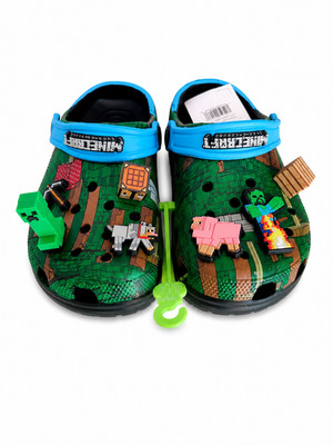 Minecraft Crocs Classic Clogs Kids New w/ Minor Factory Flaws Creeper Charms
