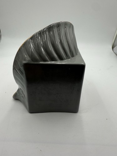 ๐๐Gray and gold MCM Ceramic Conch Shell Tissue Box Cover๐๐ - Picture 3 of 12