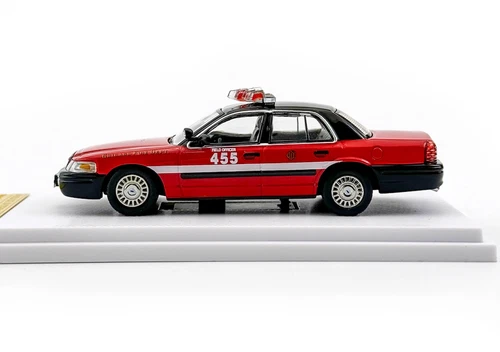 Rollin 1:64 Red CV CROWN VICTORIA Chicago Fire Dept Model Diecast Metal Car - Picture 6 of 9