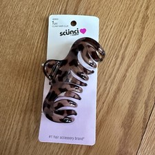 Scunci Claw Hair Clip
