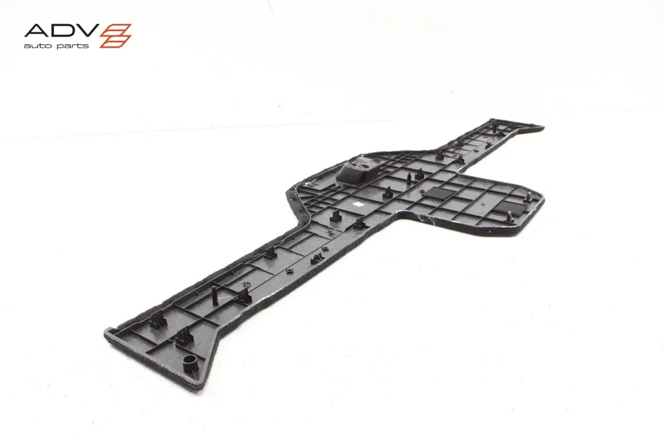 Chrysler Pacifica 2017-2025 carga trasera piso moldura delantera panel de cubierta OEM Foto 4 de 4