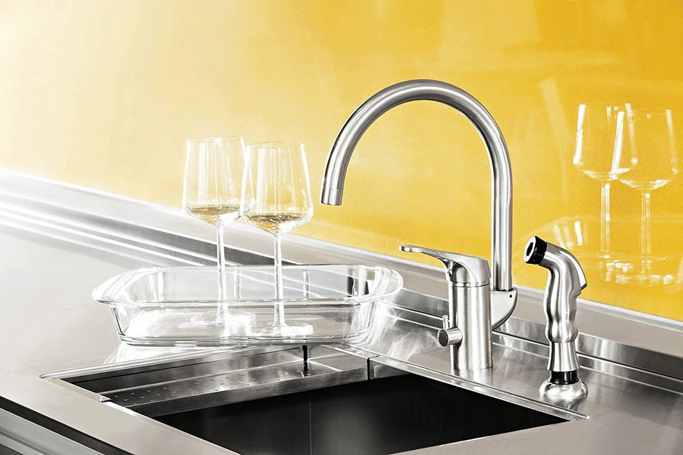 Rociador de fregadero de cocina Dish Genie níquel cepillado, esponja de limpieza para ollas y vasos Foto 3 de 4