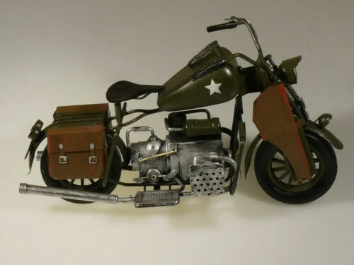 Altri modellini statici di veicoli in latta