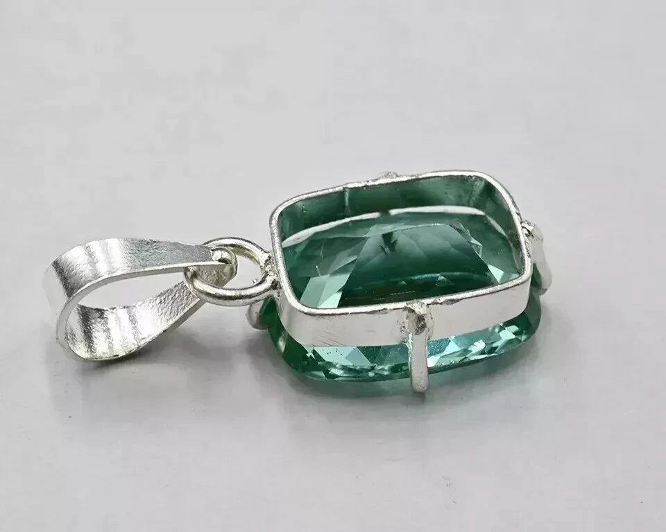Verde Naturale Zaffiro 24 Cuscino CT Taglio 925 Argento Massiccio Ciondolo Gemma - Immagine 4 di 4