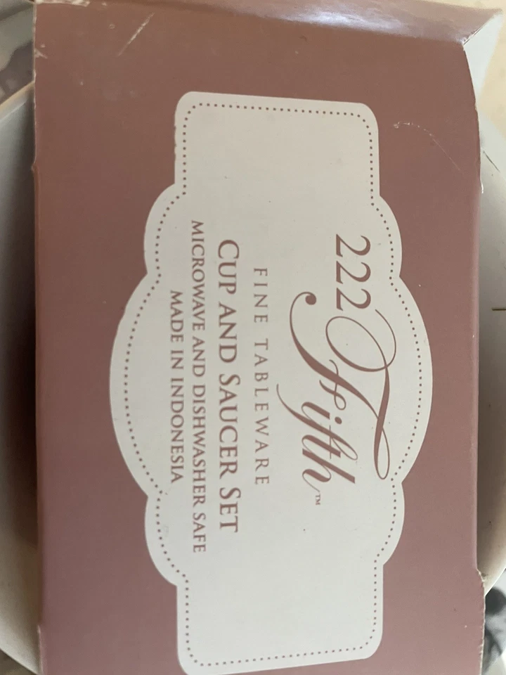 222 Quinta Taza y Salsa de Porcelana de Tres Piezas, Juego de Plato de Almuerzo Patio Rosa Nuevo Foto 3 de 4