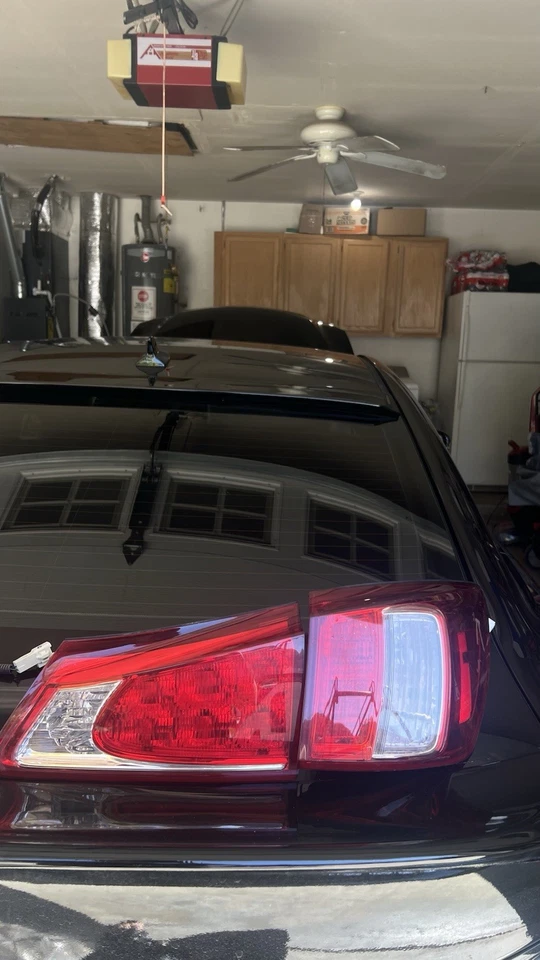 2011-2013 雷克萨斯 IS350/IS250 原始设备制造商尾灯-一对-状况良好-正品雷克萨斯 — 第 2/4 张图片