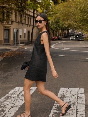 NWT Posse Black Linen V Neck Mini Dress Sleeveless M