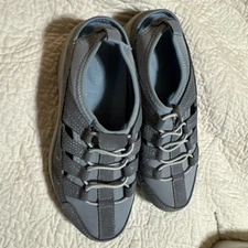 easy spirit shoes size 6