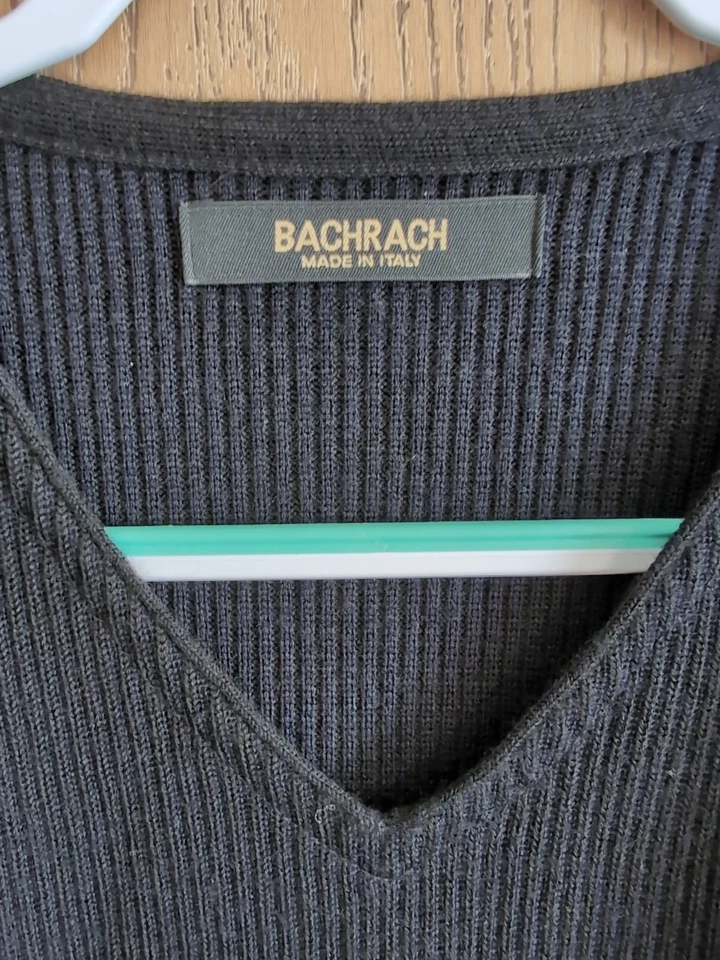 Suéter para hombre XLT Bachrach negro lana/acrílico cuello en V Foto 2 de 4