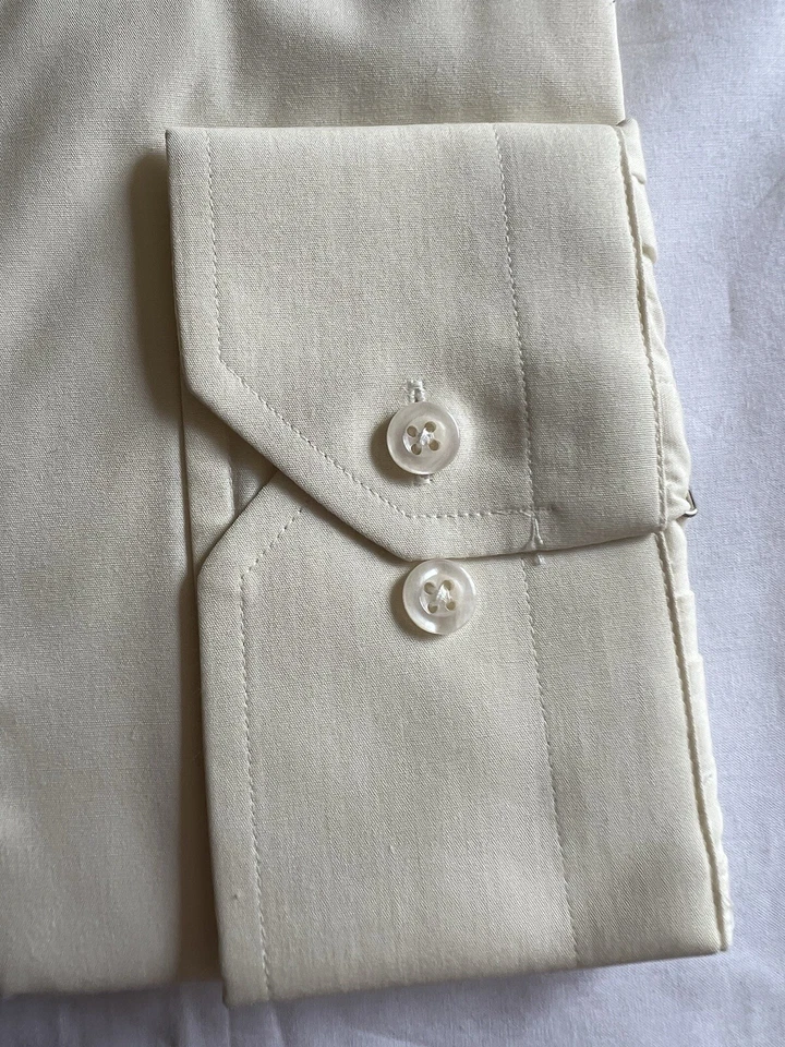 Camisa de vestir Módena para hombre talla: 18 alto 36/37. Color: Crema. Foto 4 de 4