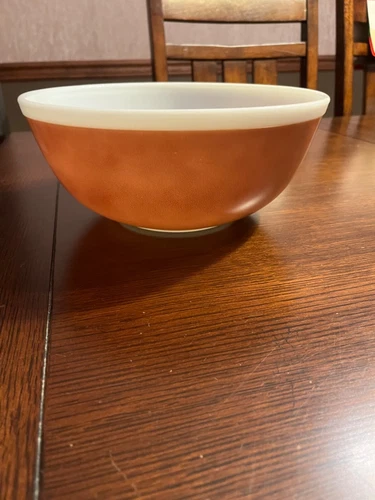 VINTAGE PYREX AMERICANA BROWN #404 WHITE RIM SOLID COLOR MIXING BOWL 4 QUART