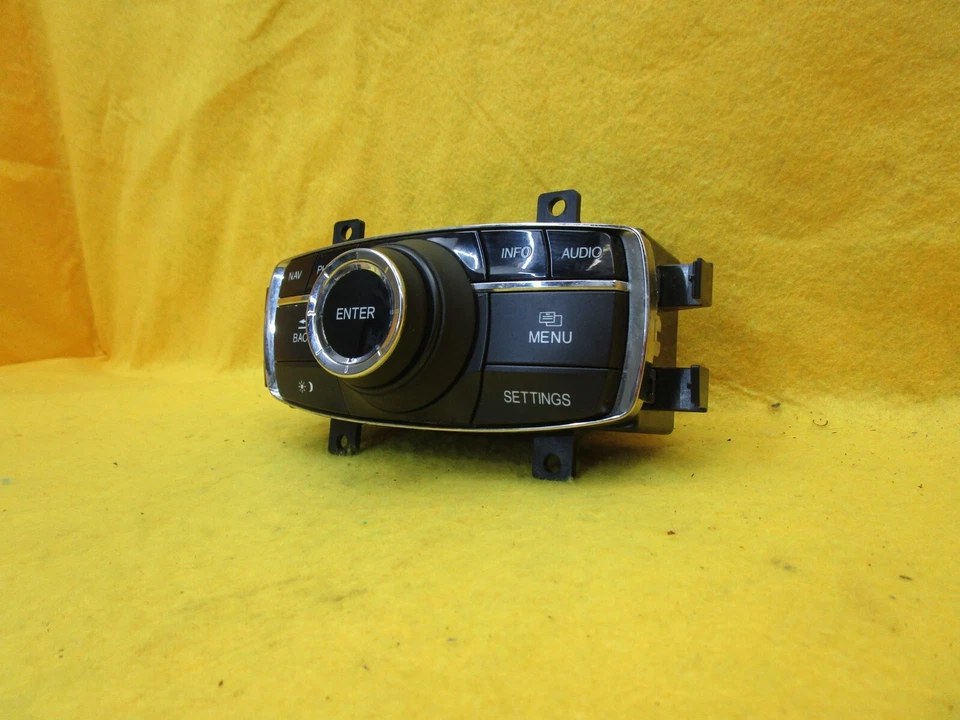 Interruptor de control central multimedia de navegación Acura RLX 2014-2020 PN 39050-TY2-A01 Foto 2 de 4