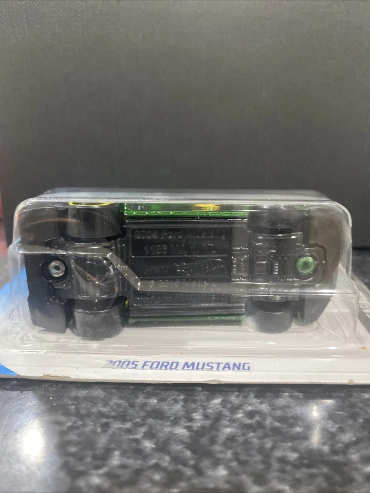 Ford Mustang Dream Garage 2/10 Hot Wheels Track Stars verde personalizado '15 Foto 4 de 4
