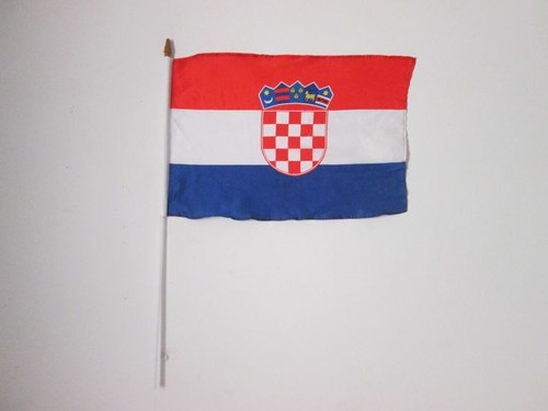 DRAPEAU CROATIE 45x30cm HAMPE blanche - LOT DE 10 DRAPEAUX CROATE 30 x
