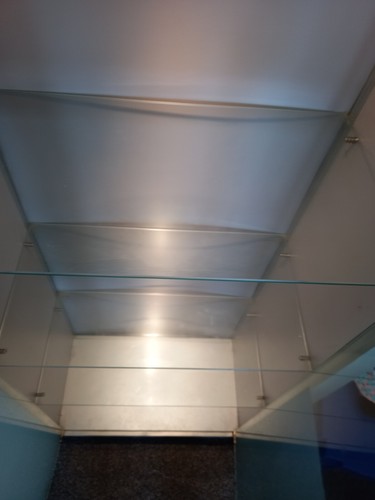 Display cabinet with interior light. Glass doors , 4 glass shelves. - Picture 3 of 5