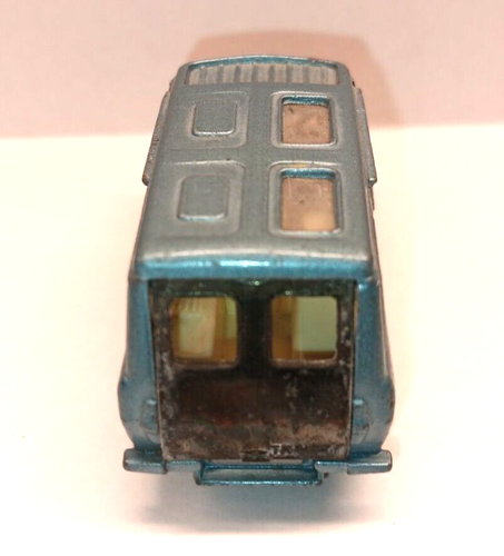 Corgi Jr. Whizzwheels # 40 Ford Transit Caravan, Light Blue variation (33) - Picture 4 of 6