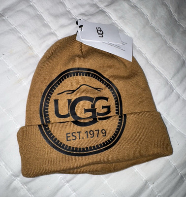 UGG Men s Brown Knit Beanie Hat One Size Logo Patch Mountain Logo Pattern