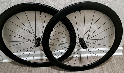 Juego de ruedas de disco de carbono Prime BlackEdition 50/50 (DT Swiss Aerolite/DT Aero Comp)