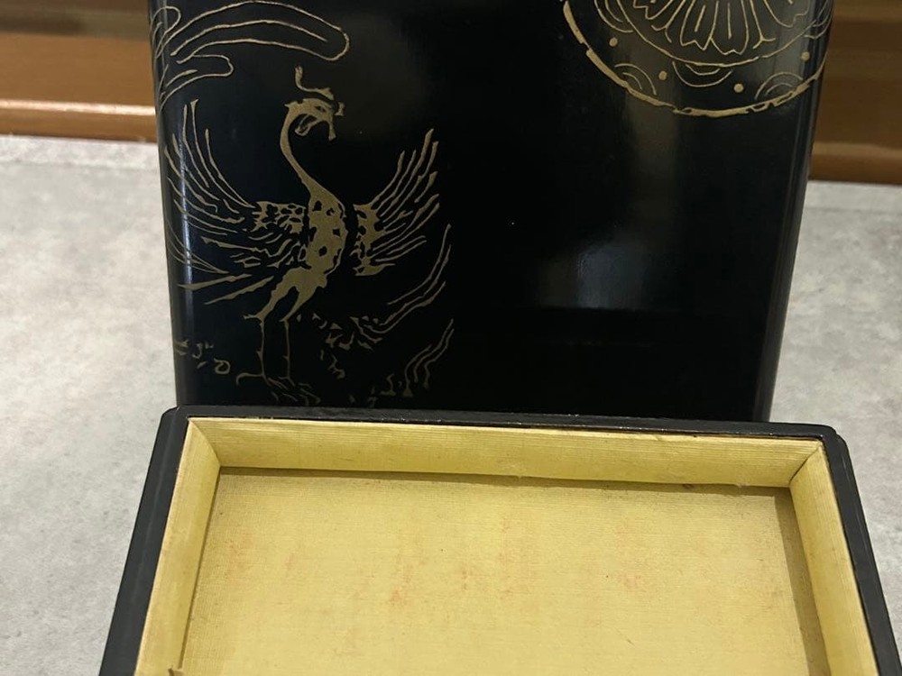 Jubako Bento Box Japanese Incense box phoenix chrysanthemum emblem lacquer gold Jubako Bento Box Japanese Incense box phoenix chrysanthemum emblem lacquer gold