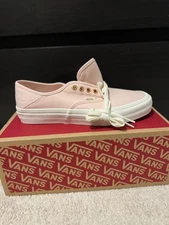 Vans Style Code VN0A2MU642H