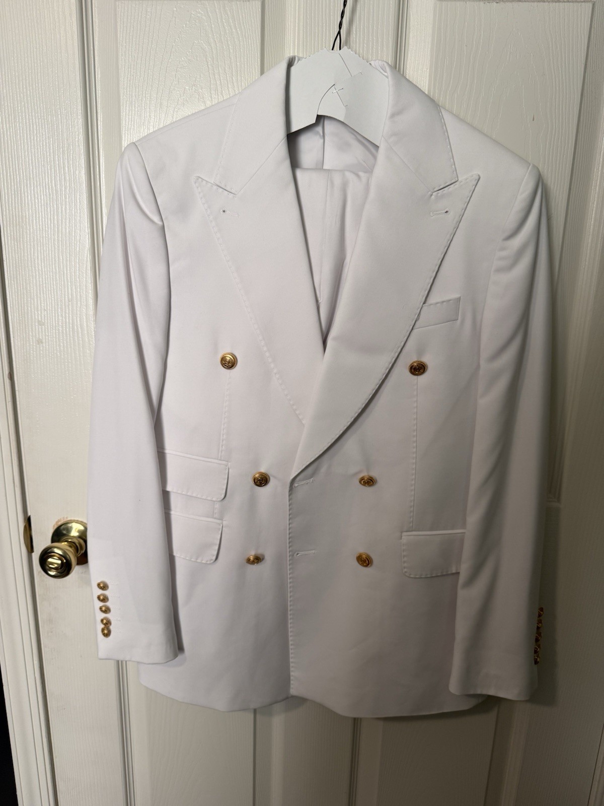 Men’s White Double Breasted Slim Fit 36R Suit