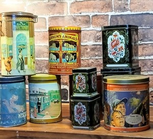 Lot of 10 Vintage Collector Tins – Hershey’s, Barnum’s, Floral, Candy & Nesting
