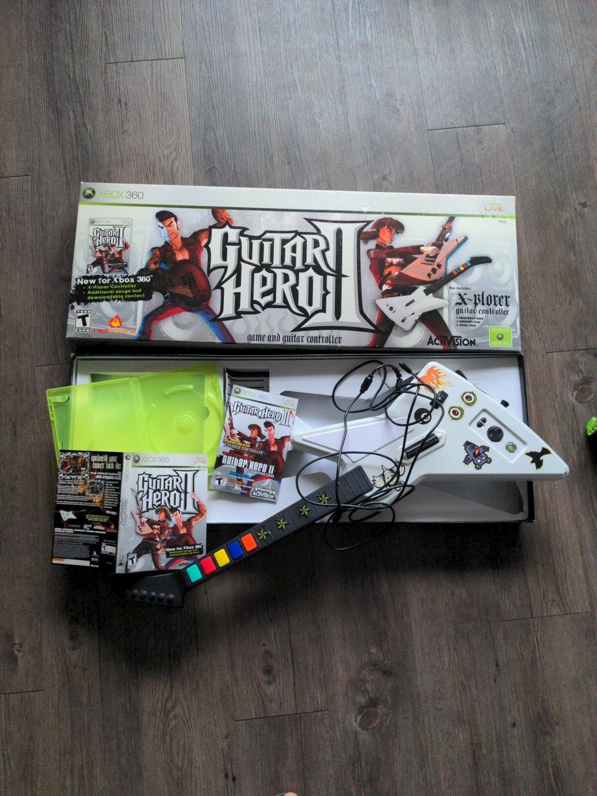 Xbox 360 Guitar Hero 2 Gibson Xplorer Bundle w/ Guitar Hero game CIB