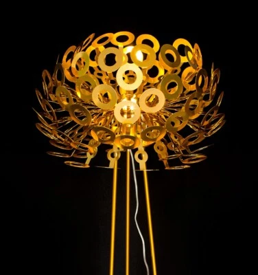 Lampe Sur Pied En Aluminium Avec Fentes Hauteur 165 Cm Ø 60 Cm Or Ou Argent - Photo 1/2