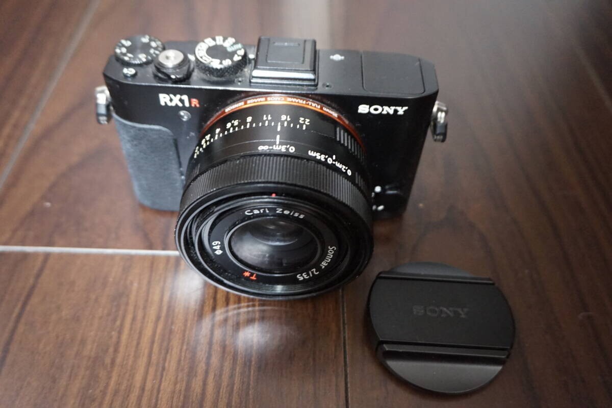 SONY Cyber−Shot RX DSC-RX1RM2 SONY Digital Camera Cyber-shot RX1RM2 II 42.4 megapixels DSC