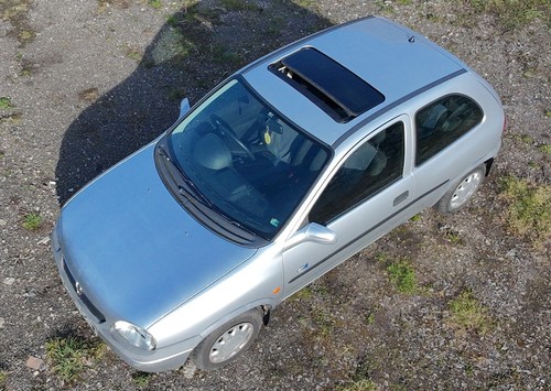 Vauxhall Corsa B 1.2 16v Club 1999 - Picture 20 of 22