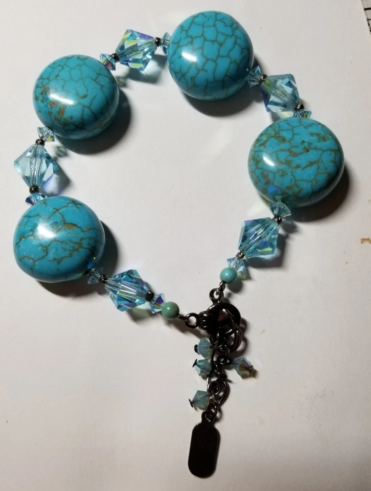 Pulsera Dabby Reid Vintage Color Turquesa Piedra Natural y Cuentas Acrílicas Foto 2 de 4