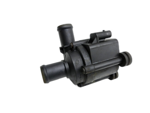 Umwelzpumpe Heizung Pumpe für Audi A4 8K B8 11-15 TDI 2,0 140KW 5Q0965561B