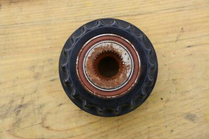 Original VW Transporter T5 Riemenscheibe 070903201E Freilauf RS8626