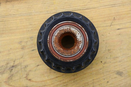 Original VW Transporter T5 Riemenscheibe 070903201E Freilauf RS8626