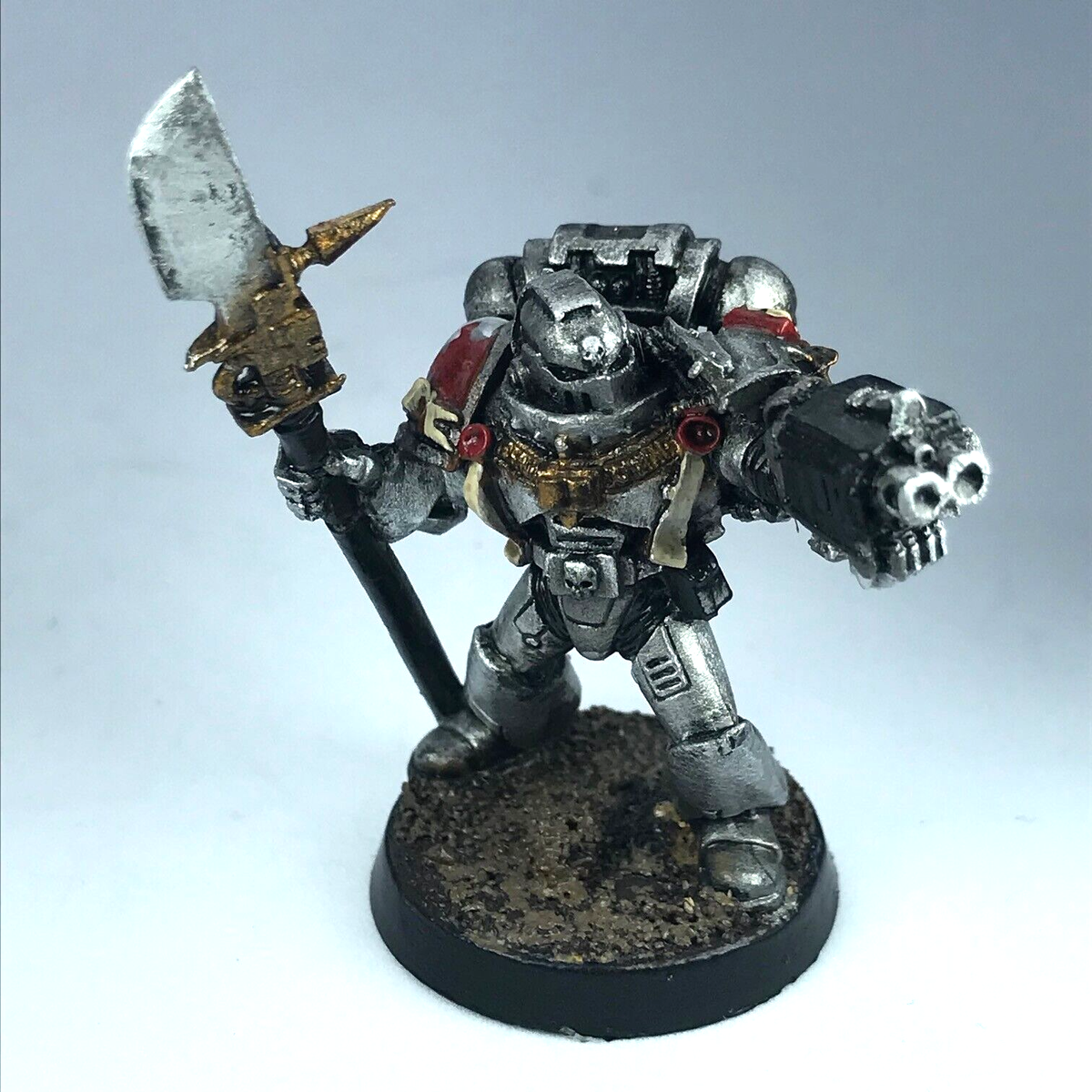 【中古】 Warhammer 40K: Space Marine Ultramarines Brutalis Dreadnought painted Warhammer 40k