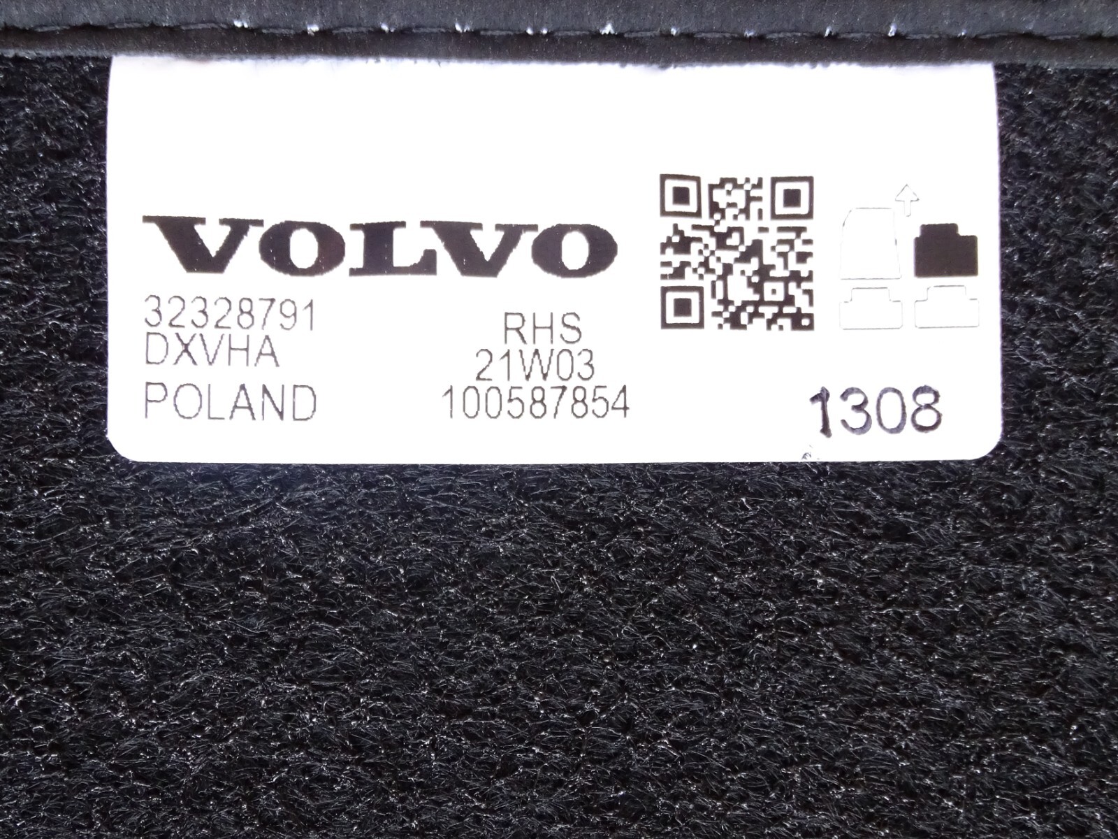 GENUINE VOLVO XC40 20182024 VELOUR FLOOR CAR MATS CARPET MAT SET