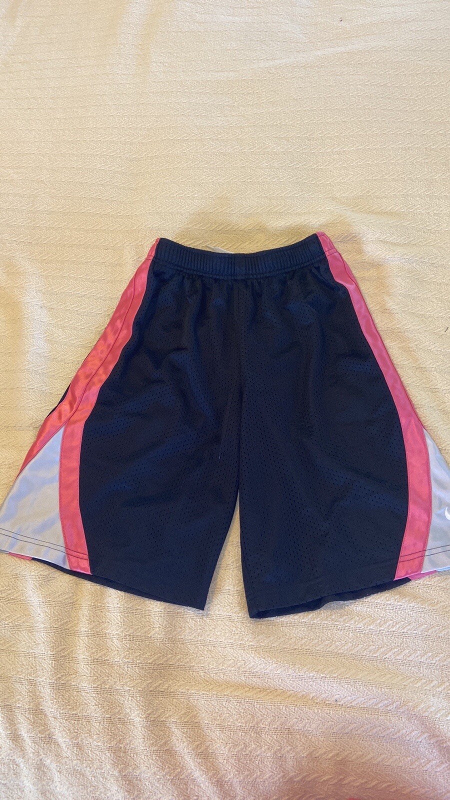 Picture 1 of 9