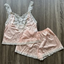 Vintage Lady Cameo Lingerie Nylon Short and Tank Set Size Medium Peach